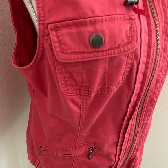 Christopher & Banks Woman’s Vest Size Large. - Picture 11 of 15